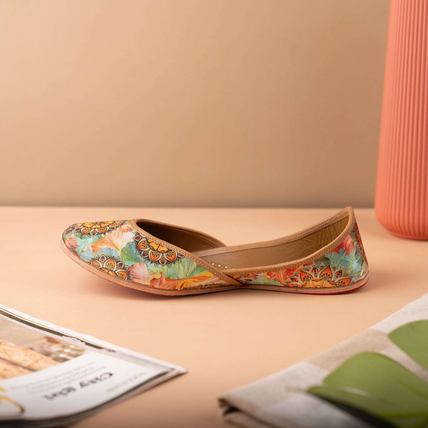 Floral Multicolour Printed Jutti