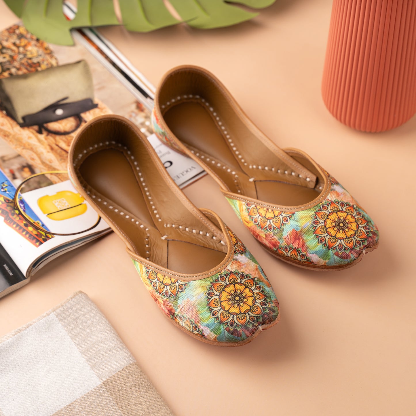 Floral Multicolour Printed Jutti