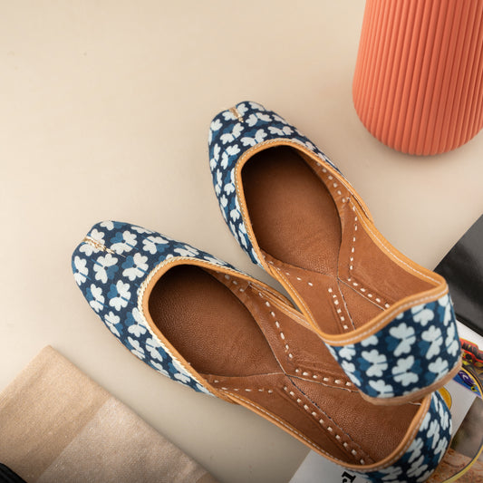 Blue Butterfly Printed Jutti