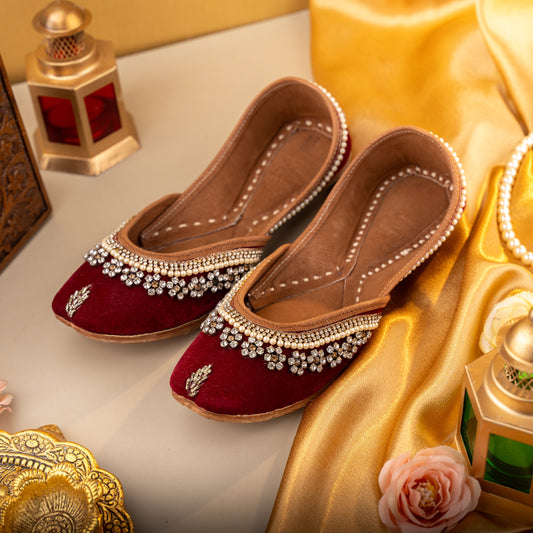 Velvet Wedding Jutti